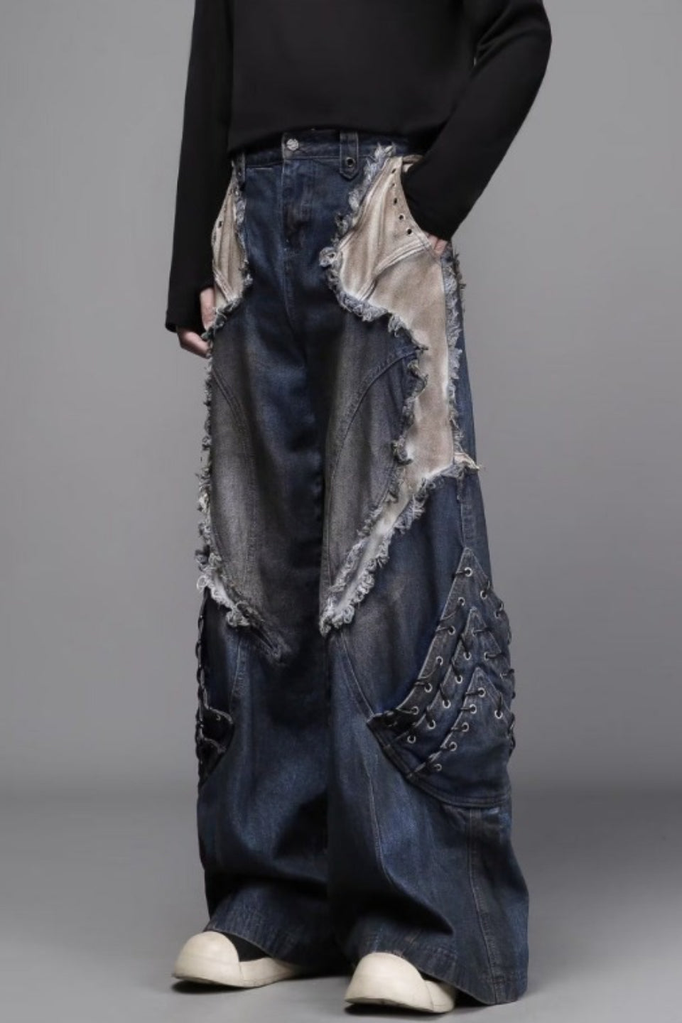 Distressed Denim Jeans in a Wide-Leg Fit