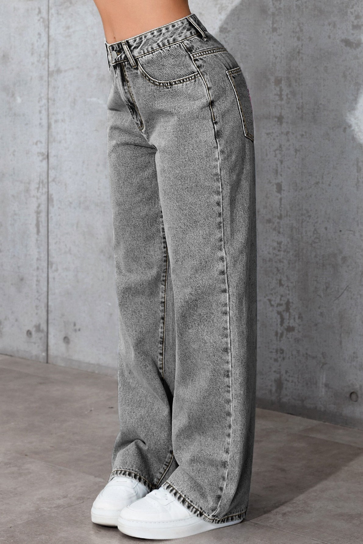 High-Rise Straight-Leg Jeans with Relaxed Fit