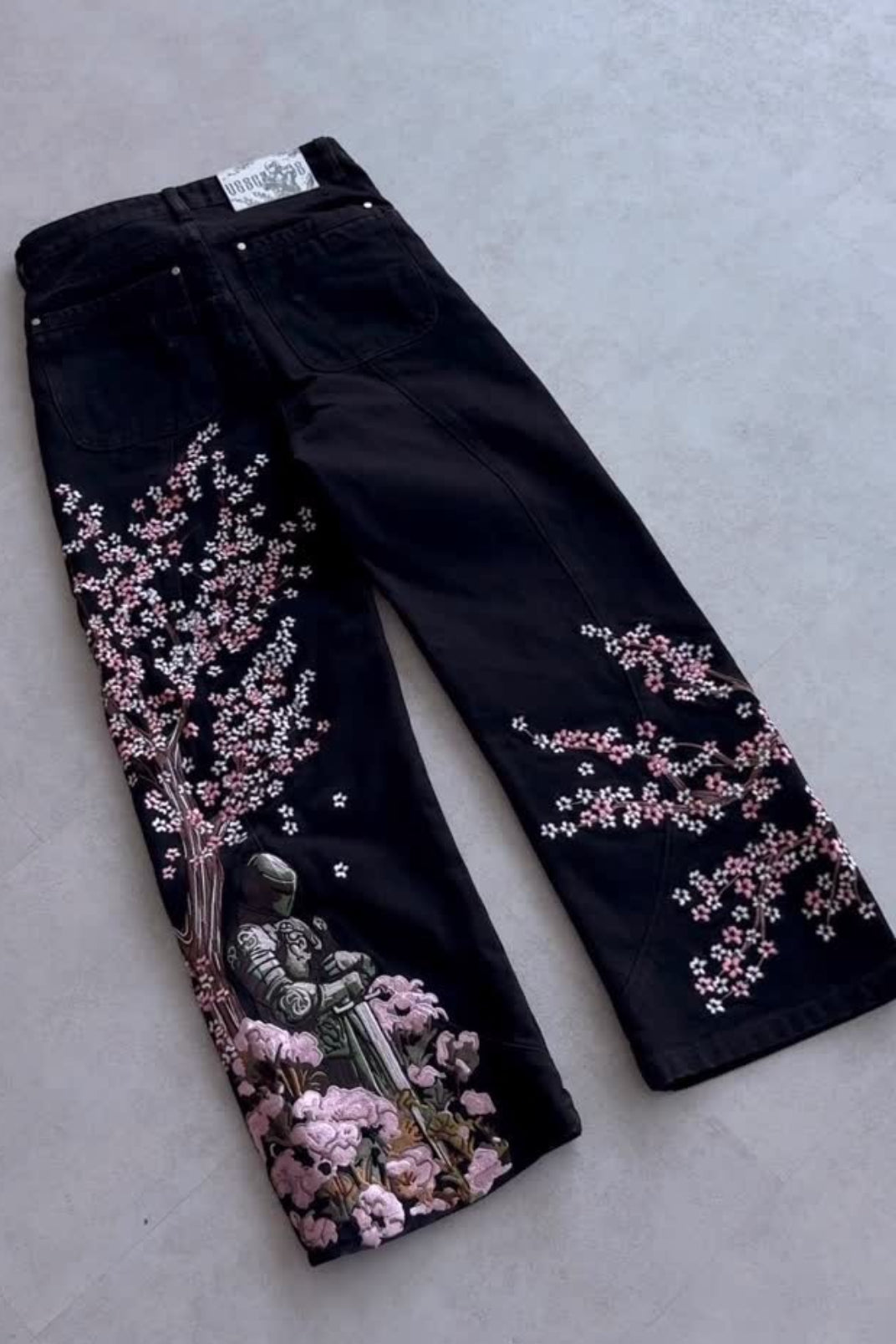 Samurai-Motif Blossom-Detail Wide-Leg Jeans with Embroidery