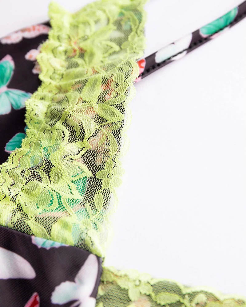 Wing-Graphic Lace Cami Top with Butterfly Details