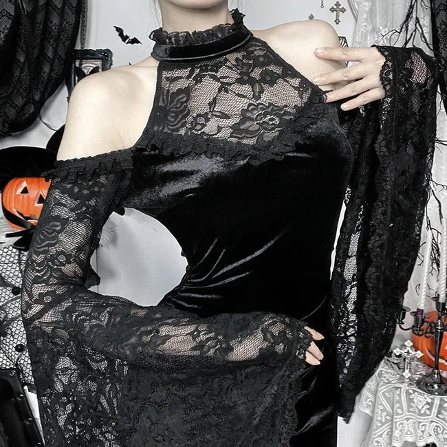 Extended Sleeve Sorceress Lace Celebration Maxi Garment Black / S Main image