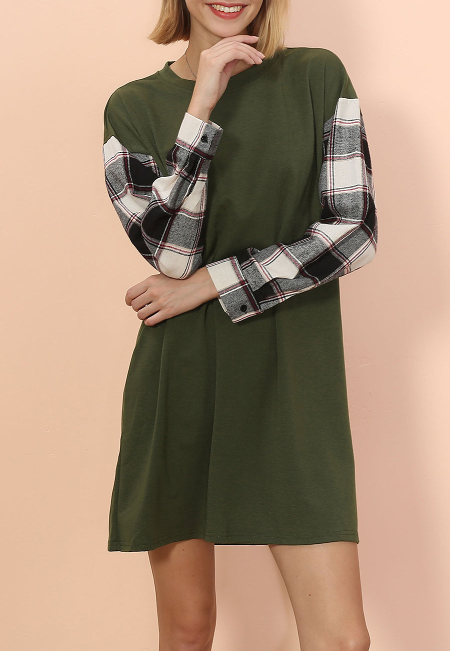 Plaid Crew-Neck Dress with Long Sleeves