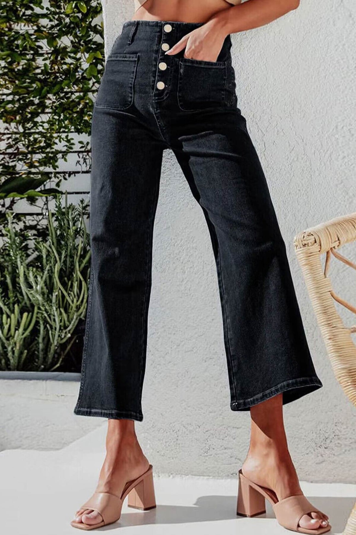 Cropped Jeans with High Waist