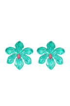 Petal-Shaped Earrings in a Solid Color