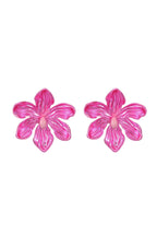Petal-Shaped Earrings in a Solid Color