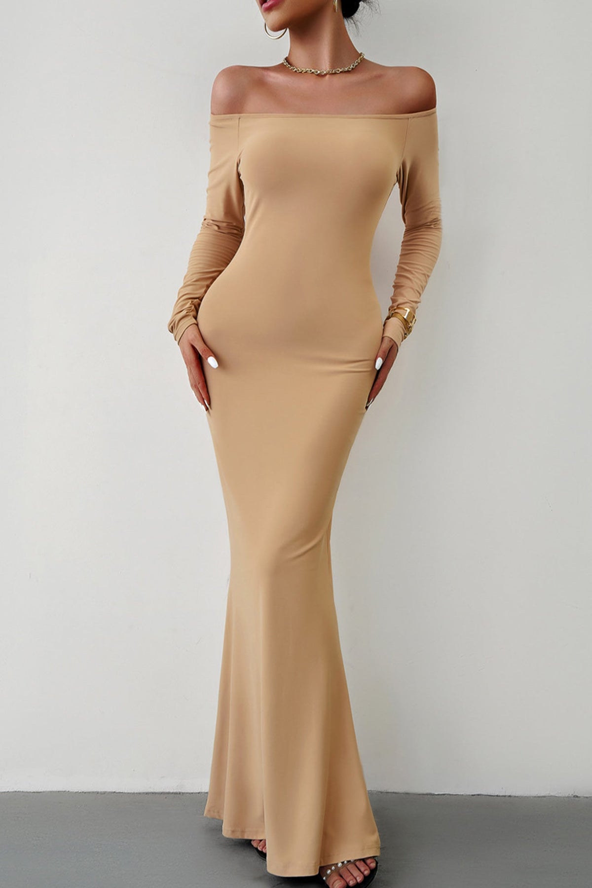 Off-Shoulder Solid-Color Dress with Mermaid Shape