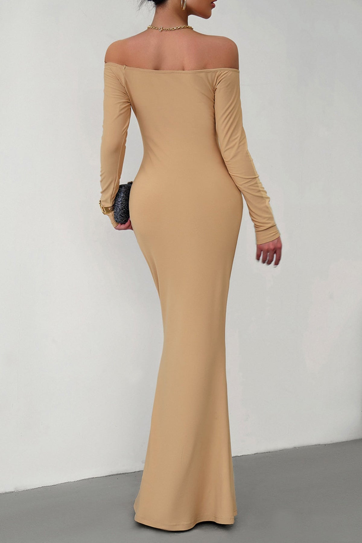 Off-Shoulder Solid-Color Dress with Mermaid Shape