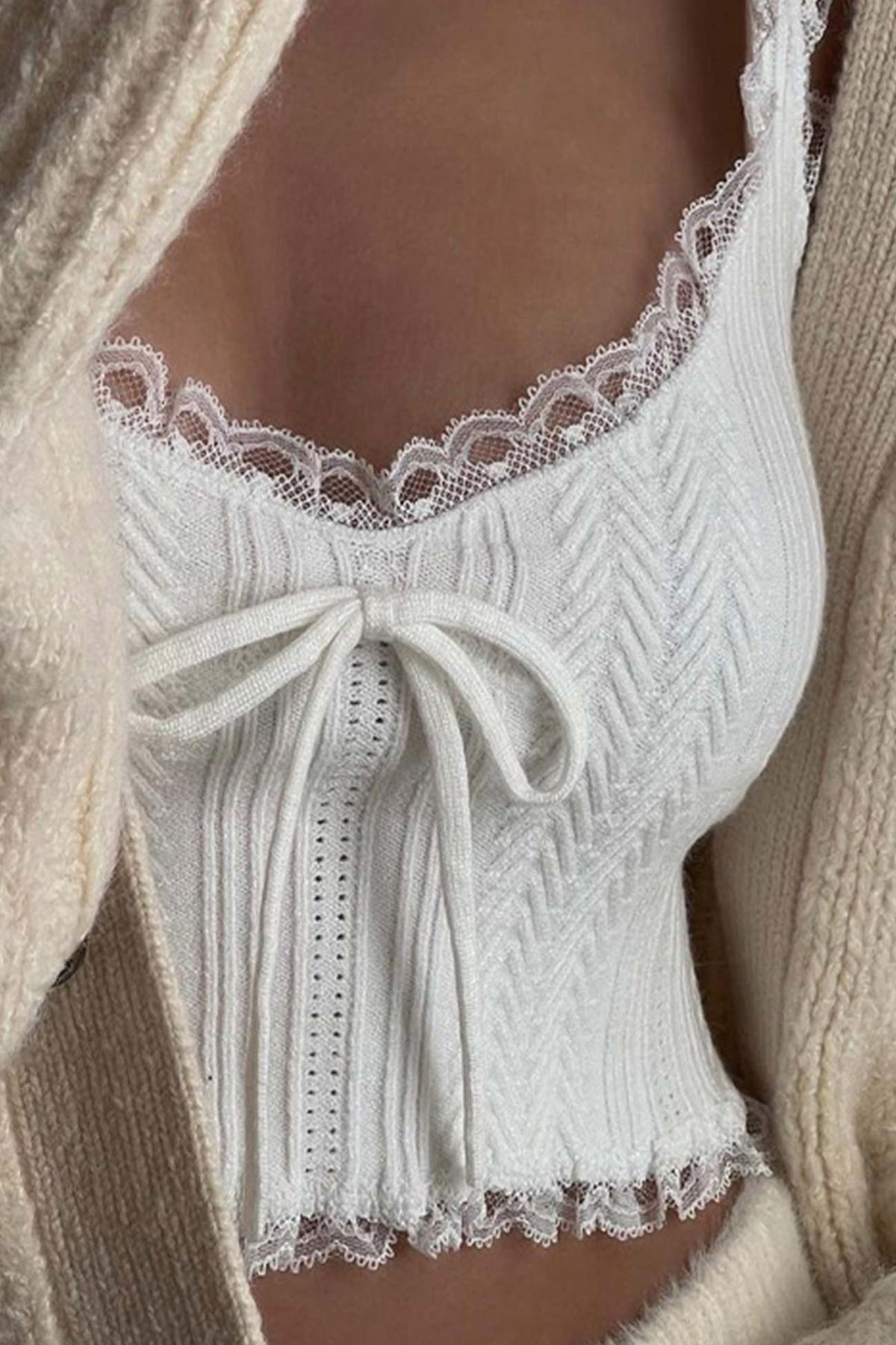 Scoop-Neck Polyester Cropped Tank Top in White
