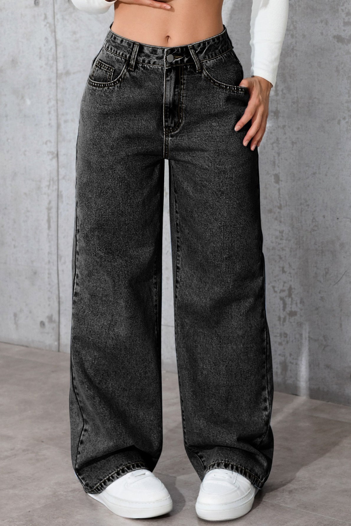 High-Rise Straight-Leg Jeans with Relaxed Fit