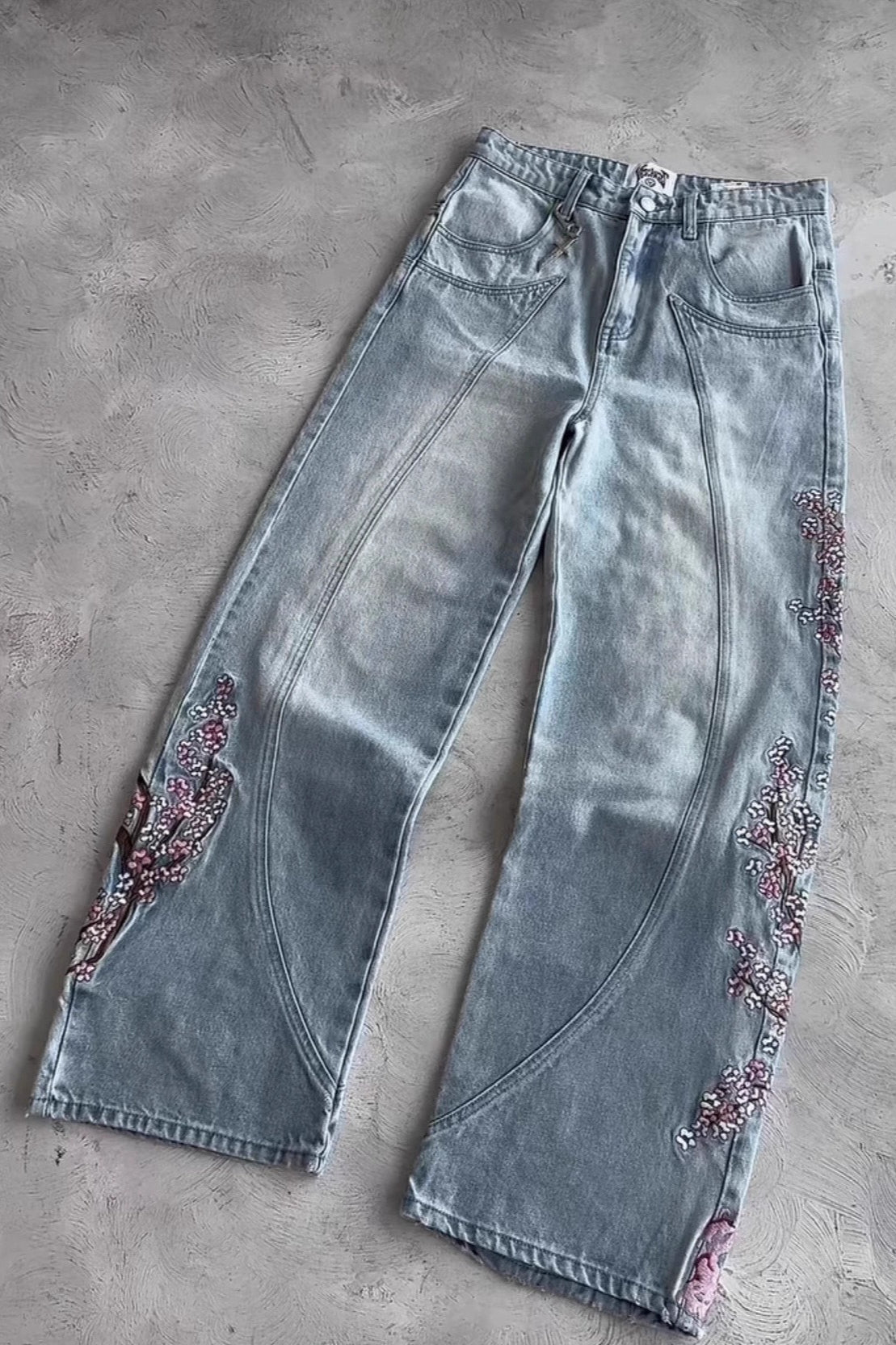 Samurai-Motif Blossom-Detail Wide-Leg Jeans with Embroidery